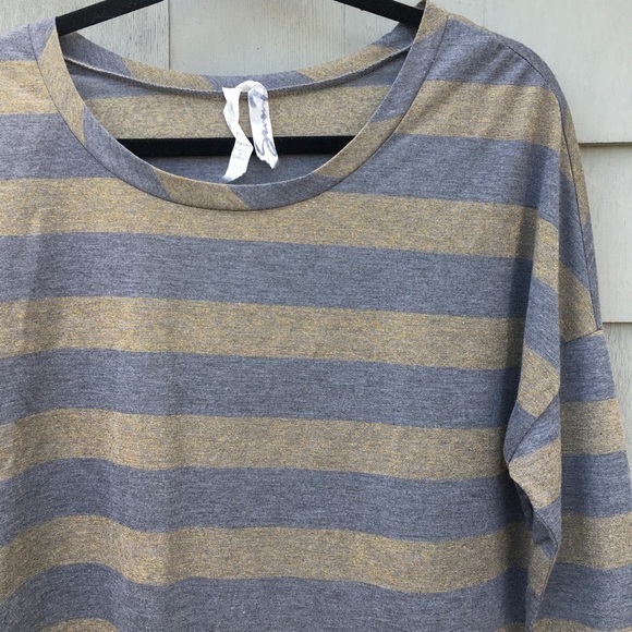 Seven for all Mankind Gray & Sparkly Gold Scoop Neck Long Sleeve Top Medium - Picture 4 of 6